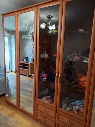 Віддам безкоштовно шкафи якщо ви допоможете перенести один шкаф в іншу комнату Киев - изображение 1