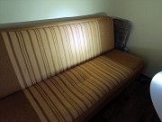 Віддам диван б/у Киев